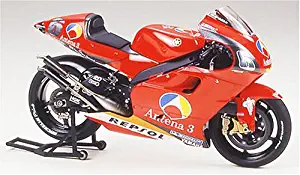 Tamiya Antena 3 Yamaha D'Antin YZR500 - 2002 1:12 Scale Model Kit