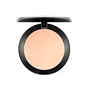 MAC Pro Full Coverage Foundation NC15